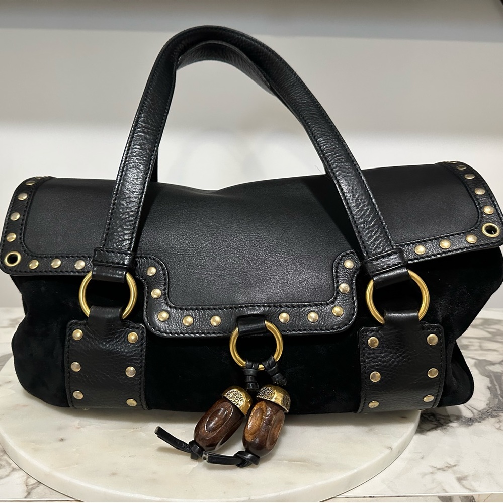 - Yves Saint Laurent Shoulder bag